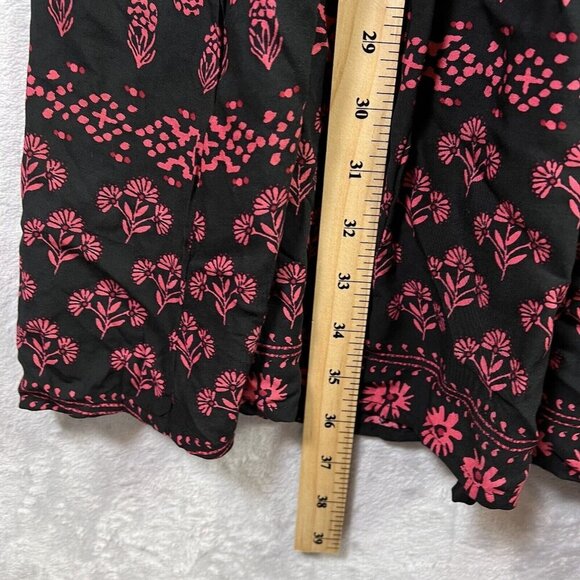 Beach Lunch Lounge NWT Krissi Dress Size Medium Knee Length Black Red Boho - Picture 10 of 12